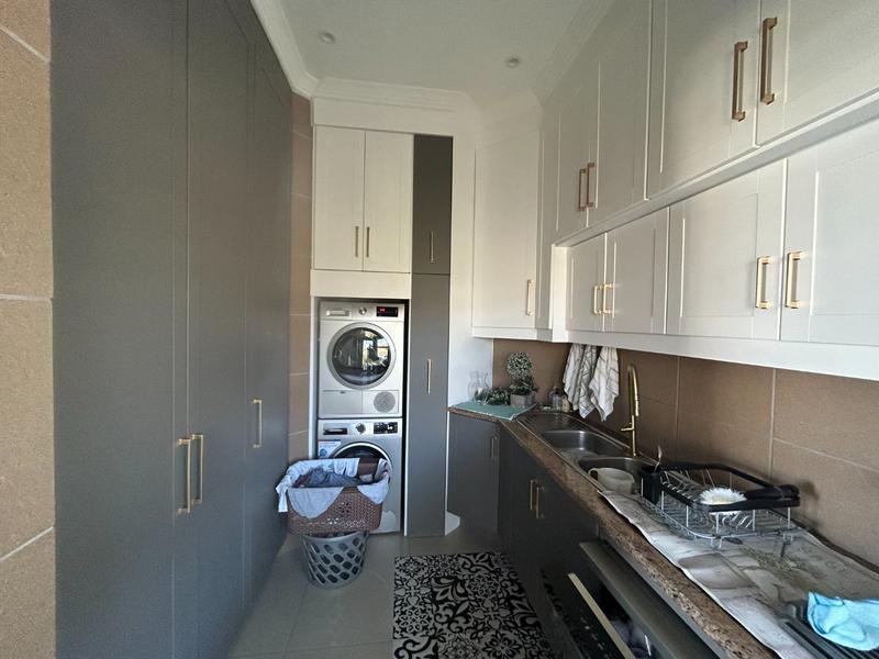 5 Bedroom Property for Sale in Pinnacle Point Golf Estate Western Cape